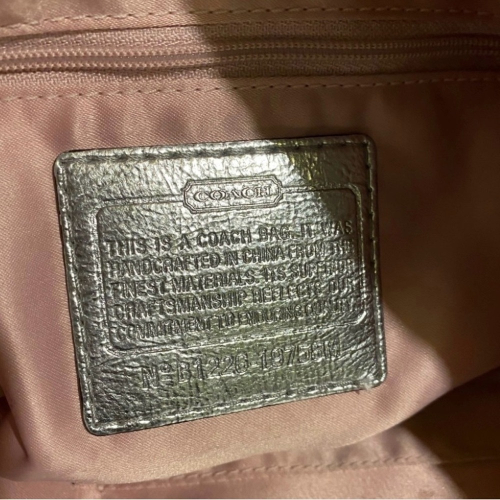 Coach CC signature print metallic gray leather shoulder handbag - Picture 8 of 8
